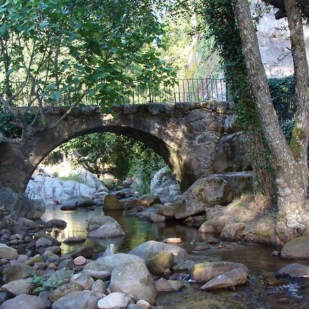 Apartamentos Rurales Manolo Casas del Monte Luaran gambar